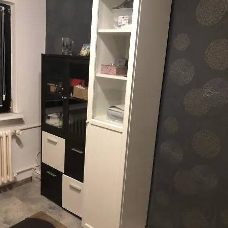 Privatzimmer In Der Naehe Vom Duesseldorfer Flughafen *
